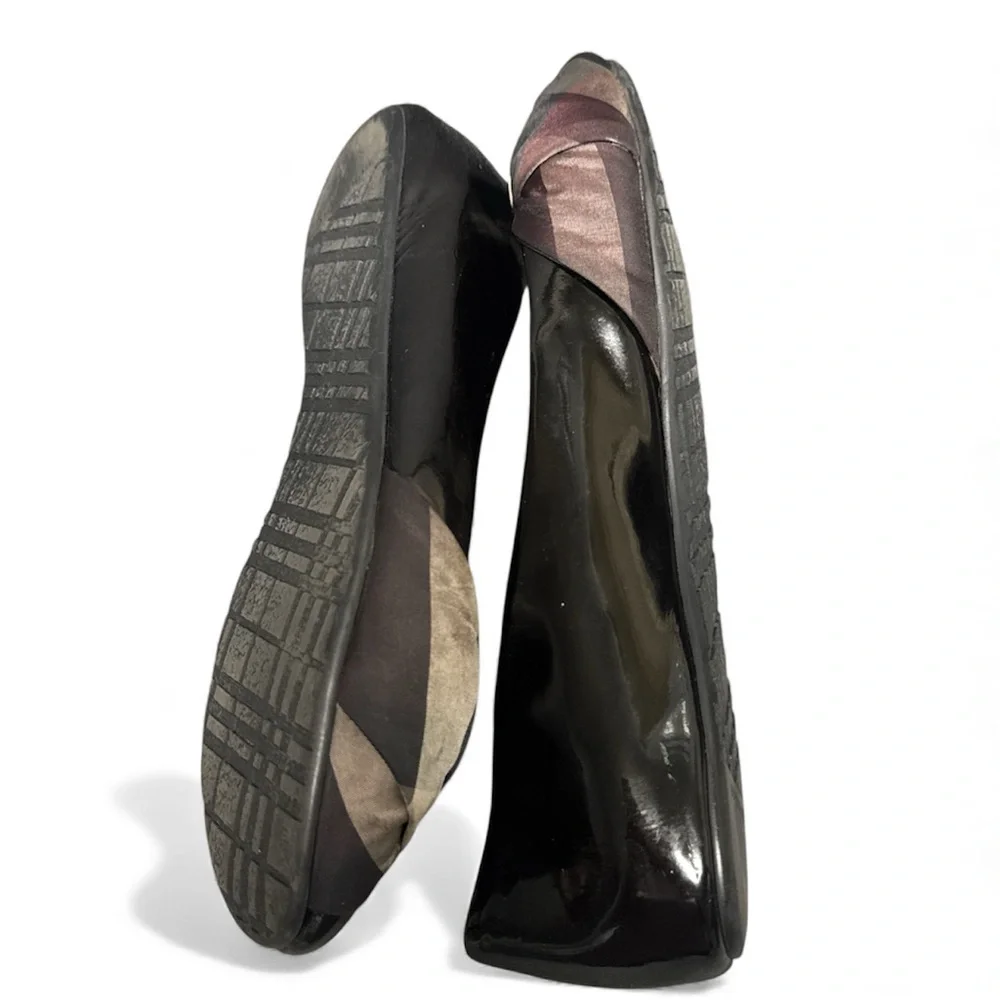 Burberry Black Plaid Knot-Front Ballet Flats - Picture 5 of 15